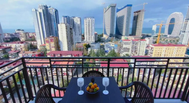 Апартаменты Ekskljuzivnaja 2-komnatnaja kvartira v Batumi s terrasoj vozle stadiona i pivzavoda!!