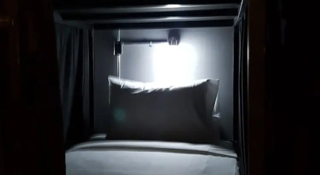 Кровать в общем номере (мужской номер) The Bed Hostel at Patong