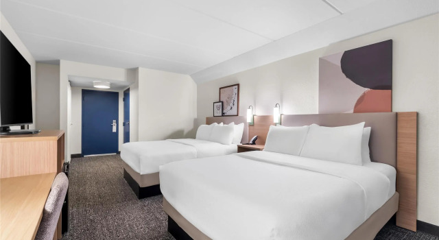 Четырёхместный номер Standard Отель Spark by Hilton Kimball