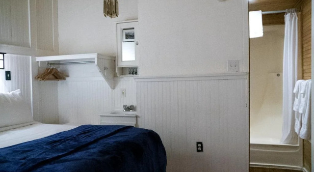 Blue Mountain Lodge Bed & Breakfast