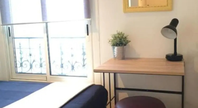 Номер Standard Hôtel du Petit Louvre