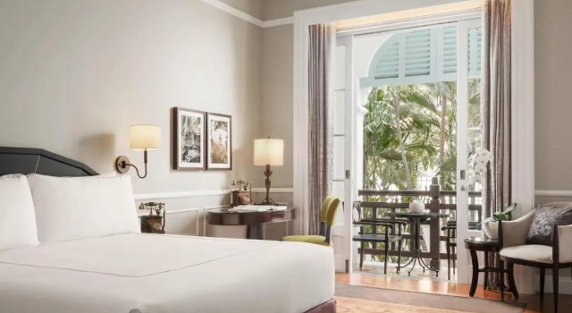 Двухместный люкс Colonial Raffles Hotel Le Royal
