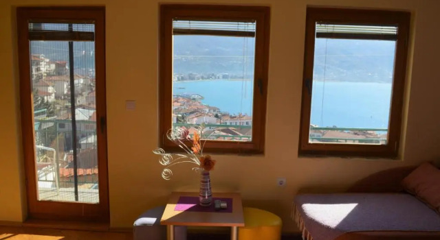 Студия с балконом и с видом на озеро Villa Ohrid