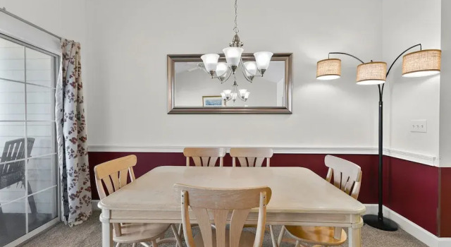 Magnolia Place 4677-302, Забронировать Апарт-отель Отели Миртл-Бич с парковкой, рядом с PineHills Palmetto at Myrtlewood Golf Club, Парковка