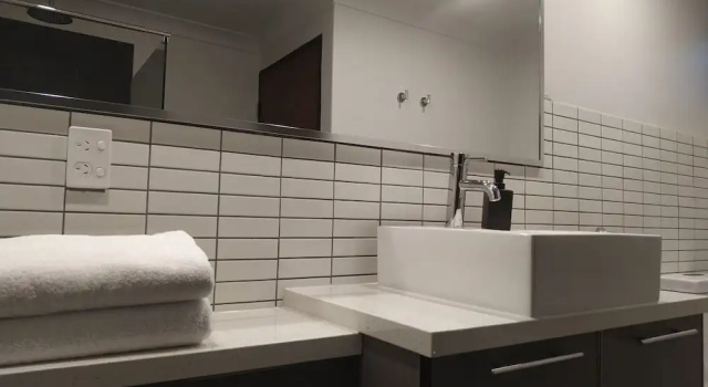 Апартаменты Glenelg Gateway Apartments