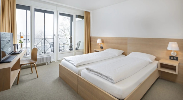 Двухместный номер Standard с балконом Newstar Hotel