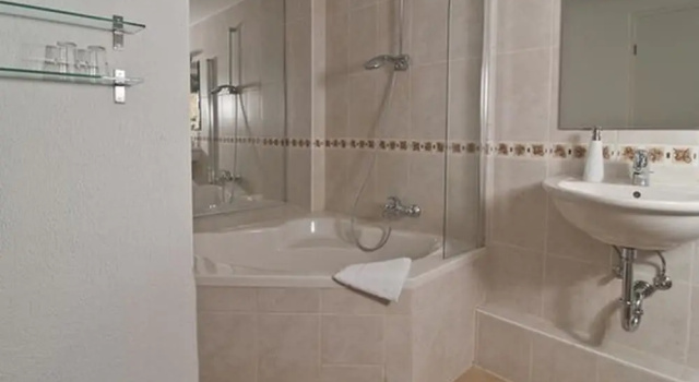 Трёхместный номер Standard Action Forest Hotel
