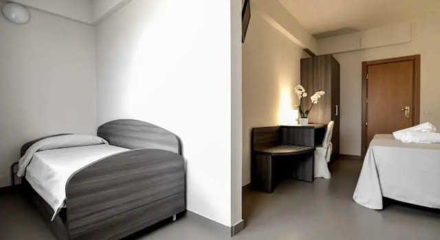 Четырёхместный номер Superior Hotel Crystal