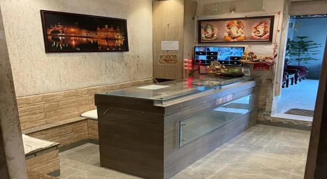 Hotel Pace Hero Honda Chowk, Забронировать Отель Гургаон 