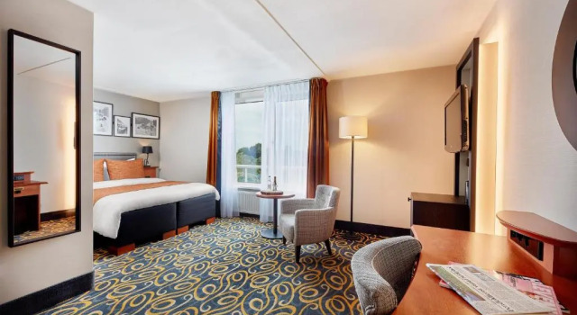 Двухместный номер Deluxe с красивым видом из окна Carlton Square Hotel