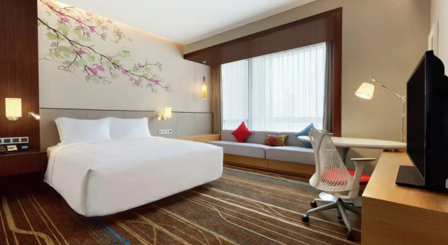 Двухместный номер с видом на город Hilton Garden Inn Shenzhen Bao'an