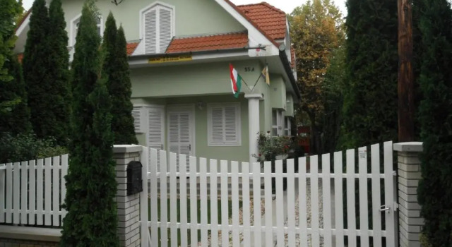 Коттедж Csokonai guesthouse