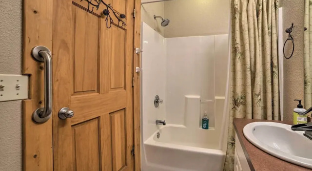 Коттедж Dog-friendly Gaylord Retreat < 8 Mi to Town!