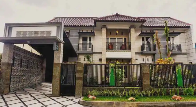 OYO Life 2446 Kost Putri Gubeng Kertajaya, Book Hotel Gubeng East Java