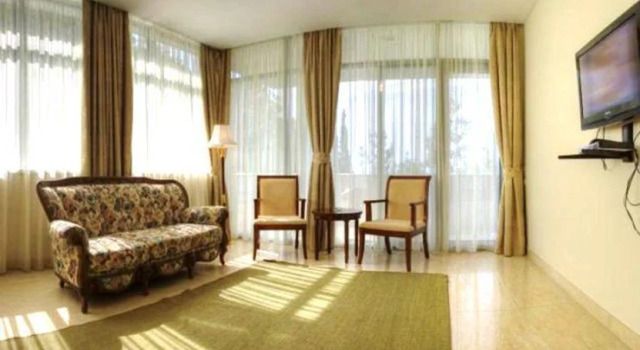 Tavria Hotel, Rezervovat Hotel Jalta 