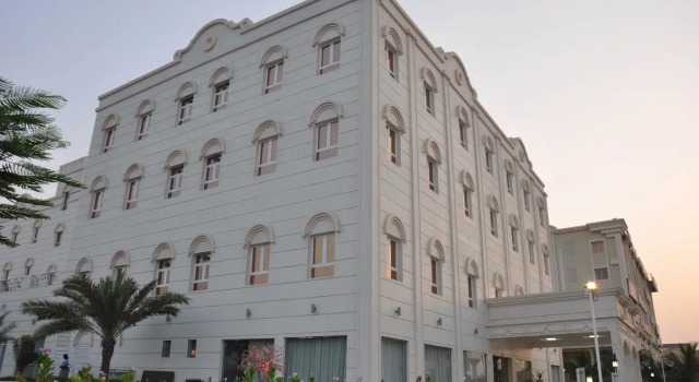 Royal Gardens Hotel, Réserver Hôtel Falaj al Qabail Al Batinah