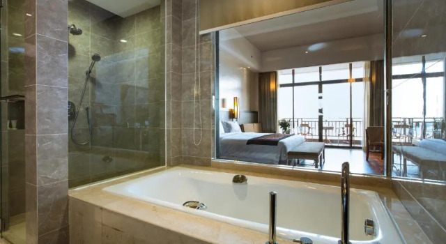 Номер Superior Landmark Mekong Riverside Hotel