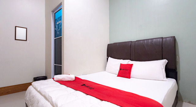 RedDoorz near Hang Nadim Batam Airport
