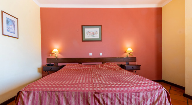 Двухместный номер Hotel Colina Dos Mouros