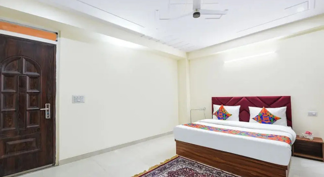 Номер Premium Fabhotel Trident