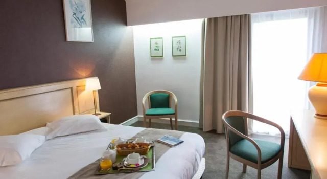 Le relais fleuri, Hôtel et restaurant Logis - Avallon, Book Hotel Avallon Morvan