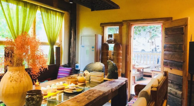 Dielianhua Cowherd Inn Zhangjiajie