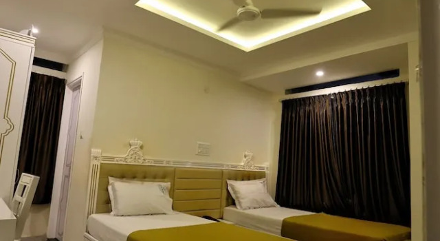 Четырёхместный номер Standard Hotel City Meridian