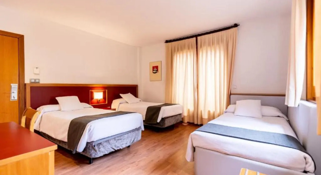 Трёхместный номер Standard Hotel del Prado