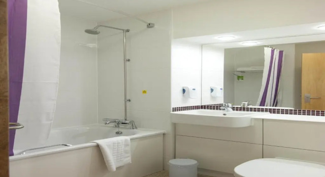 Номер Standard Premier Inn London Croydon Town Centre