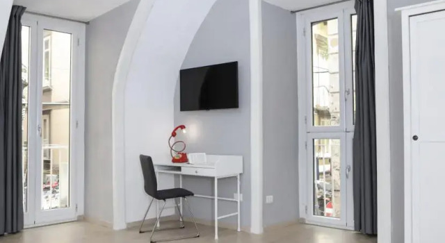 Flat 50M² 2 Bedrooms 2 Bathrooms - Naples, Buchen Sie Hotel Plebiscito Neapel