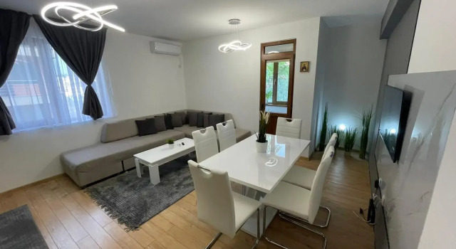 Апартамент Св. Антоний Велики Apartment St. Anthony the Great, Prenota Appartamento Hotel a Blagoevgrad con parcheggio, Parcheggio