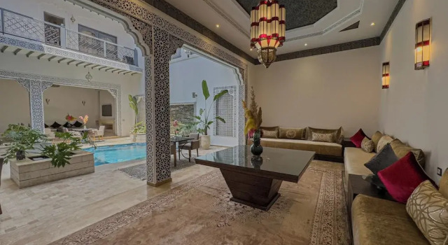 Riad Tonaroz Gold, Забронировать Отель Отели Марракеш-Тенсифт-Эль-Хауз с бассейном, Бассейн