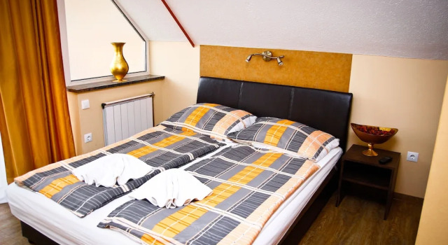 Четырёхместный номер Standard с балконом Princess Apartman