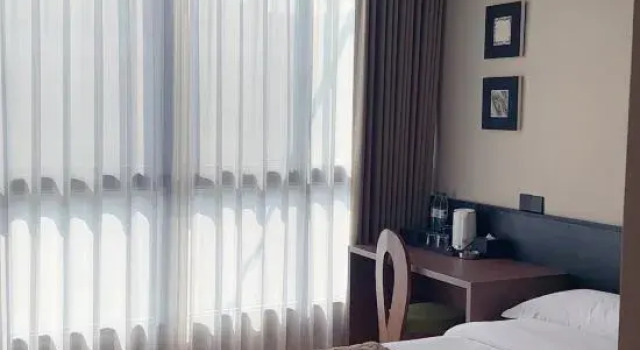 Jinghu Hotel (Hunan University of Science and Technology)