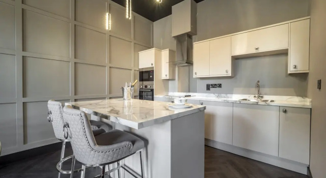 Люкс Executive Bowers Mill Aparthotel