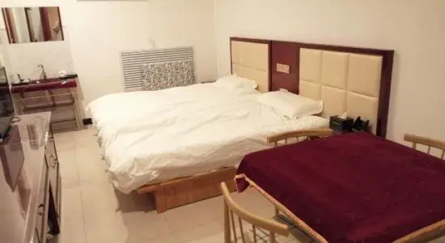 Номер Standard Lingqiu Jindu Hotel