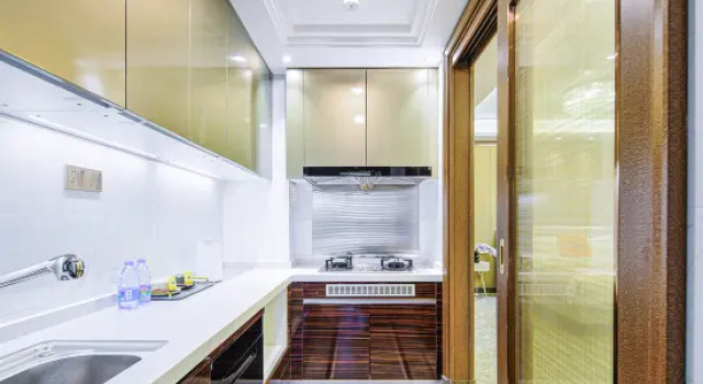 Люкс Executive с 2 комнатами с балконом Alan Cloud Mansion Suite Hotel in Jiefangbei, Hongyadong,Chongqing