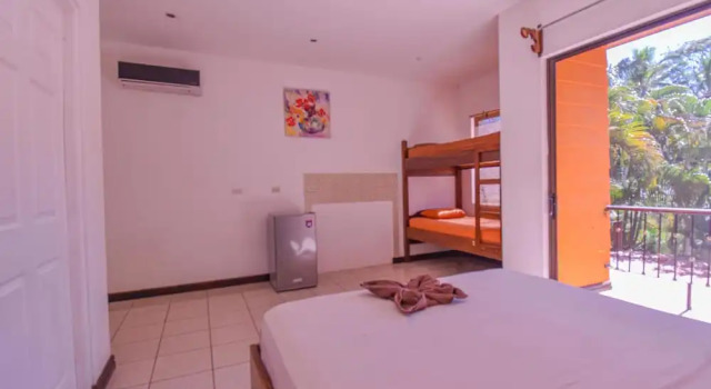 Tramonto ROJO Santa Teresa Guest House, Забронировать Гостевой дом Гостевые дома Пунтаренаса, Гостевой дом
