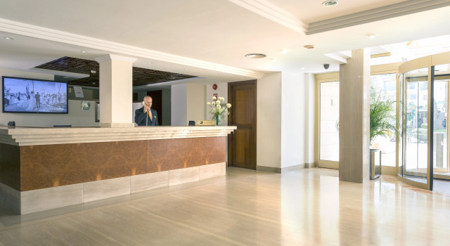 Hipotels Mercedes Aparthotel, Book Condo Hotel 4-Star Hotels in Sa Coma, 4*
