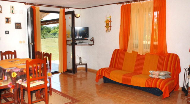 Charming Pool Home Near Pula