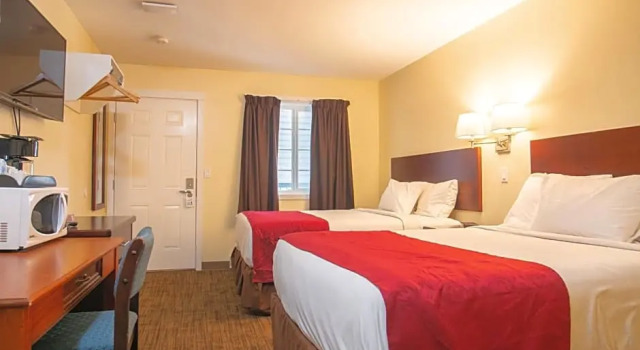 Номер Deluxe Kings Motor Inn