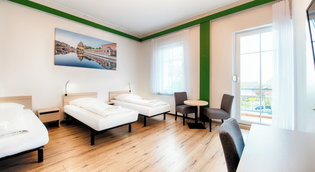 Трёхместный номер Standard Hotel B1 & Hotel B1 Tourist