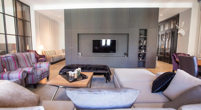 200m2 Splendid Downtown Flat with 75m2 Gergious Terrace, Varaa Hotelli Budapest Budapest