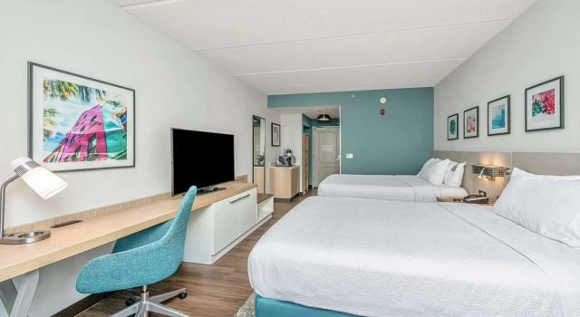 Четырёхместный номер Standard Hilton Garden Inn Charleston Airport