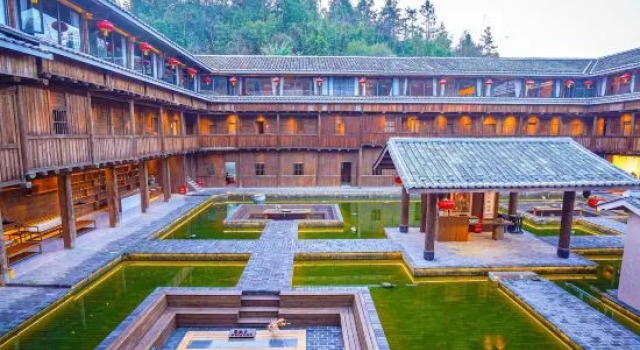 Yongding Earth Building Duilu · Shengheng Building World Heritage Home Stay, Prenota Hotel Longyan Monte Fuji