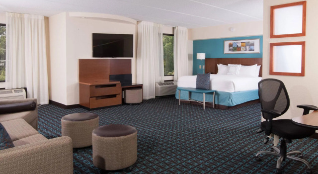 Двухместный люкс c 1 комнатой Fairfield Inn and Suites Atlanta Airport South/Sullivan Road