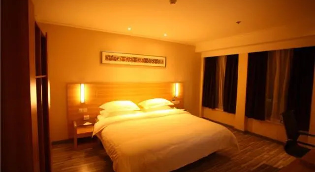 Люкс Jtour Inn Shenzhen Fuyong Hesha Road