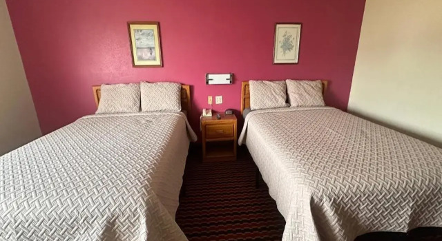 OYO Hotel Chesaning Route 52 & Hwy 57, Varaa Hotelli Chesaning Michigan