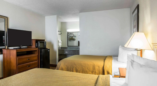 Standard Vierer Zimmer Quality Inn Madison