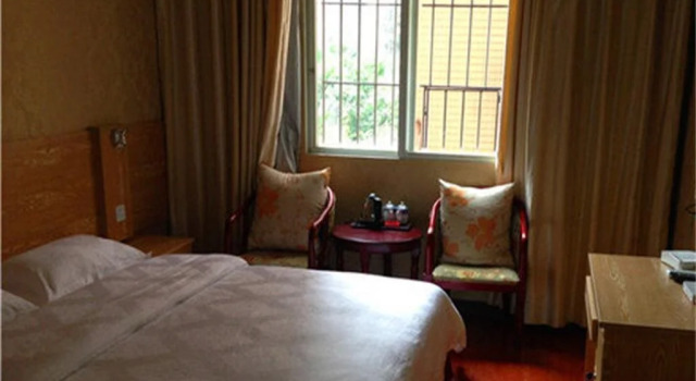 Luzhou Hongyu Buisness Hotel, Varaa Hotelli Luzhou Sichuan